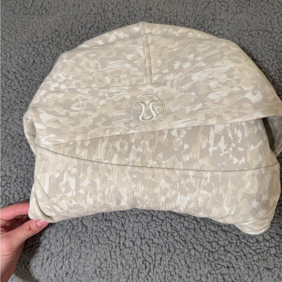 lululemon athletica Tops - Lululemon Beige Patterned Scuba 1/2 Zip